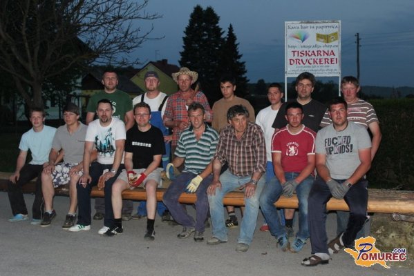 FOTO: Postavitev mlajev na Dolnjih Slavečih